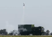 Almanya da kamikaze yarışına katıldı! İşte hareket halindeki kamyondan atılan FV-014